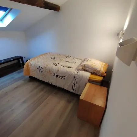 Duplex Quartier Saint Ruf Proche Remparts Centre Apartment *